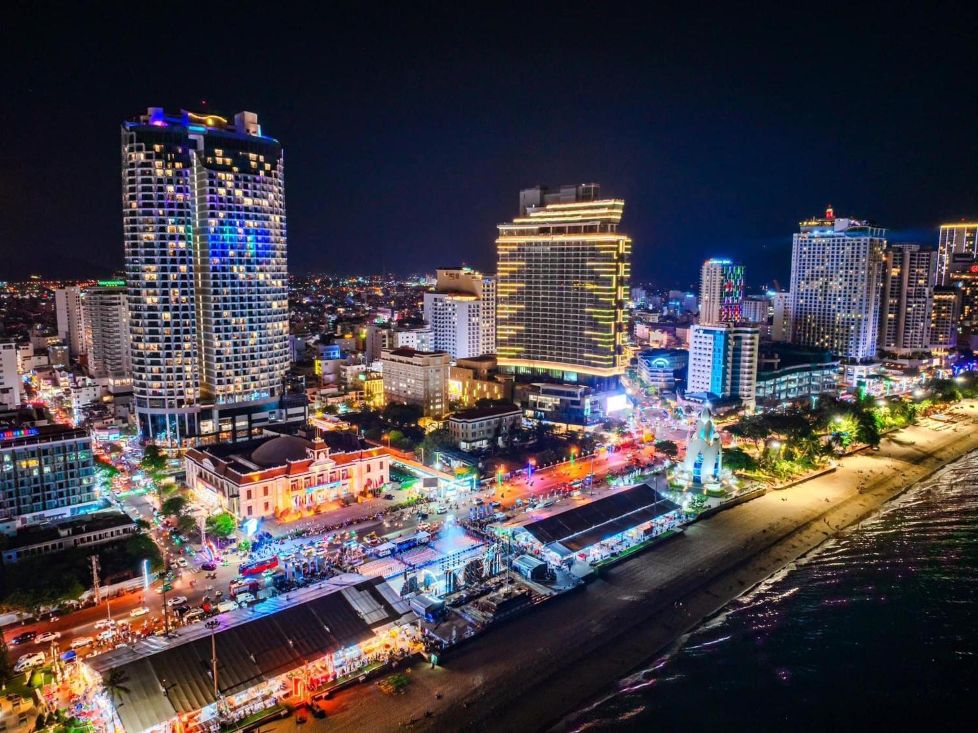 Hotel Panorama Luxury Beach Nha Trang Esterno foto