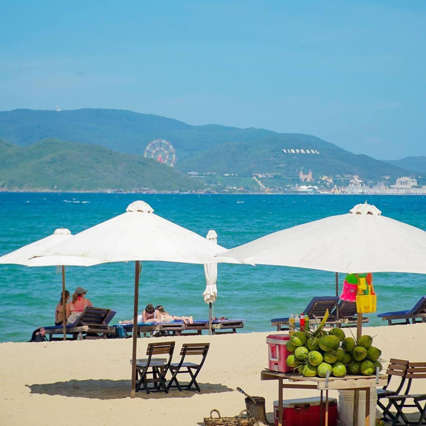 Hotel Panorama Luxury Beach Nha Trang Esterno foto